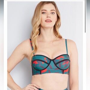 ModCloth bikini top- never worn.